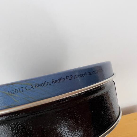 Terry Redlin 1990 Night Before Christmas Collectible Round Tin Gift Container - Picture 4 of 6